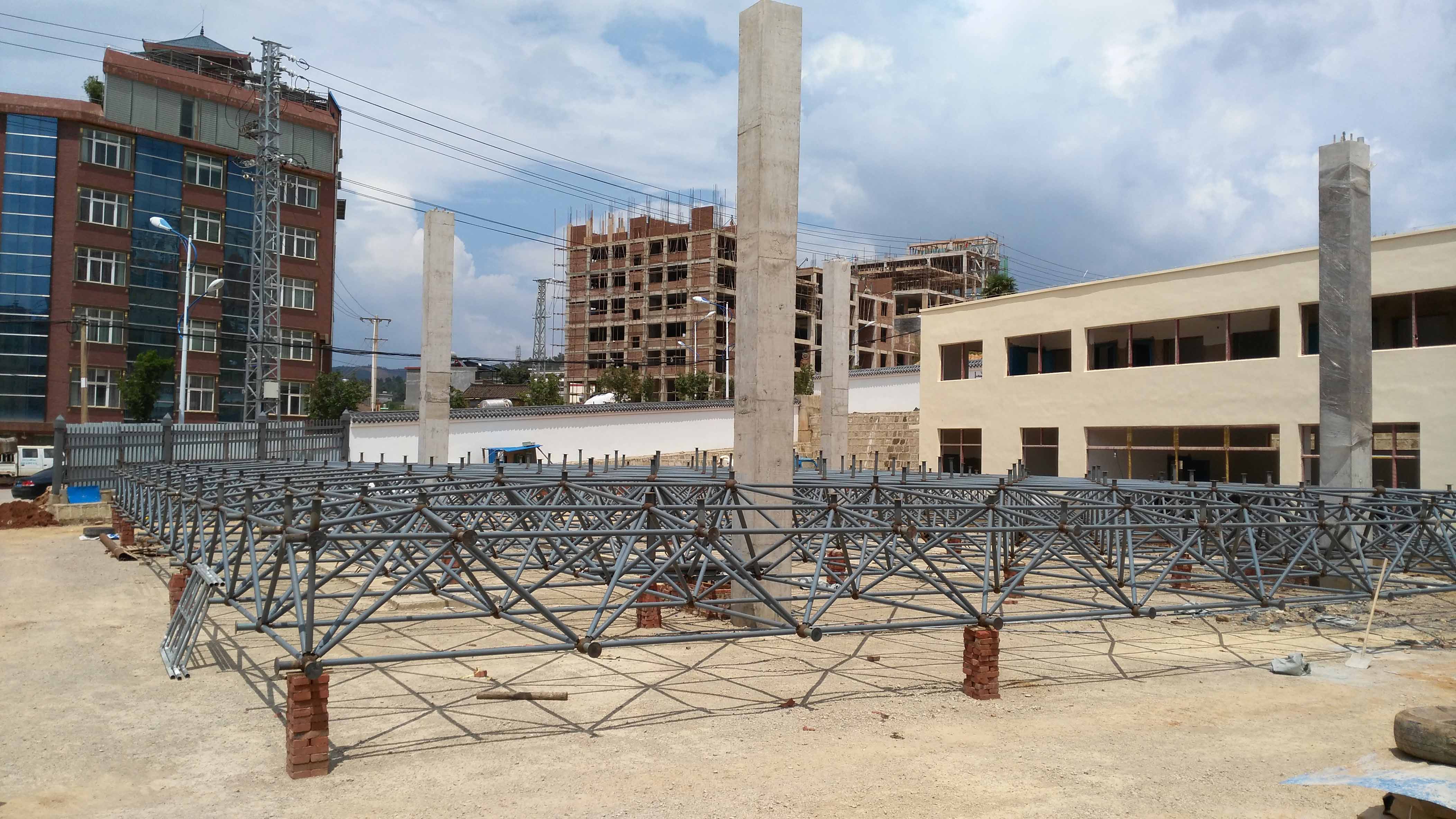 嵊州小型加油站网架